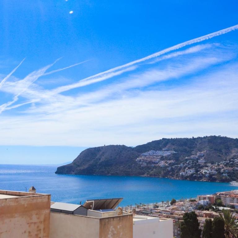 Mediterranean Dream with Sea Views, Parking & Pool - Three-Bedroom Apartment with Sea View - 56