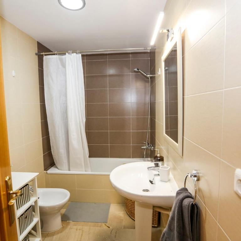 Mediterranean Dream with Sea Views, Parking & Pool - Three-Bedroom Apartment with Sea View - 57