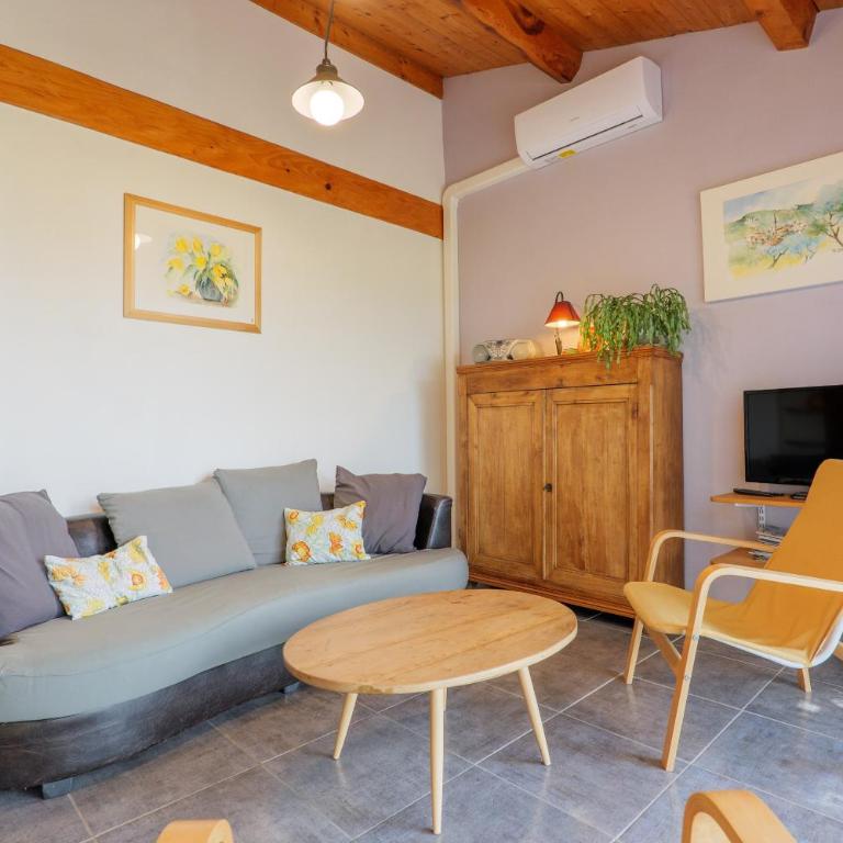 Gite Du Mouredon - Appartement Supérieur - Vue sur Ville - 4