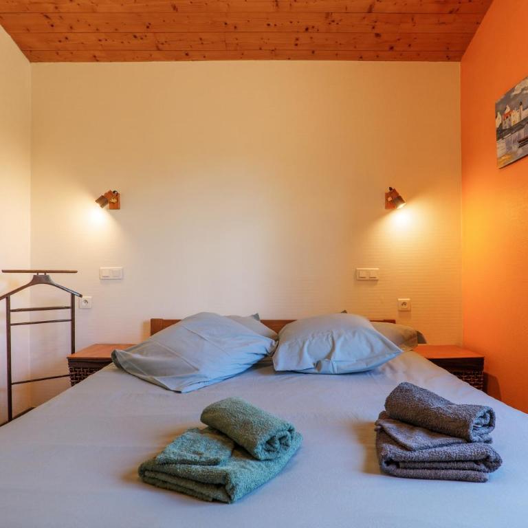 Gite Du Mouredon - Appartement Supérieur - Vue sur Ville - 13