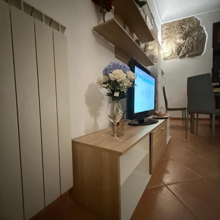 incantevole e storico appartamento in pieno centro - One-Bedroom Apartment - 13