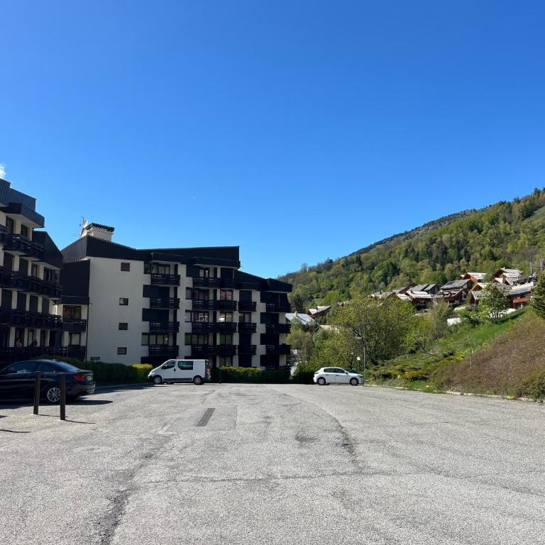 Appartement T2 avec balcon vue sur la montagne - Serre Chevalier Chantemerle Saint Chaffrey - linge de maison non fourni - Appartement 1 Chambre - 3