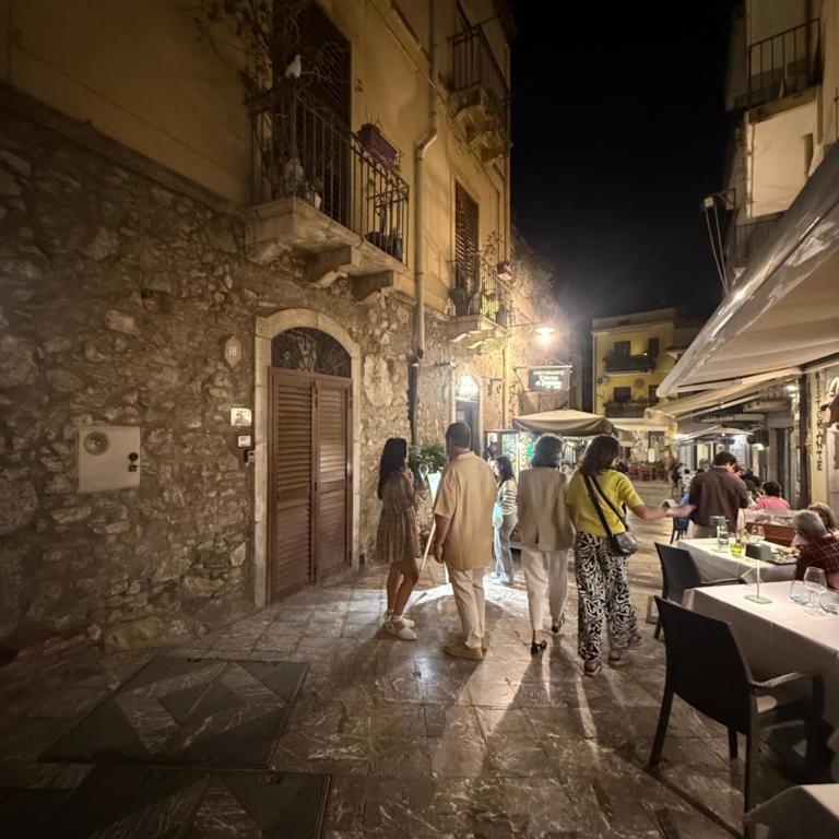 incantevole e storico appartamento in pieno centro - One-Bedroom Apartment - 19