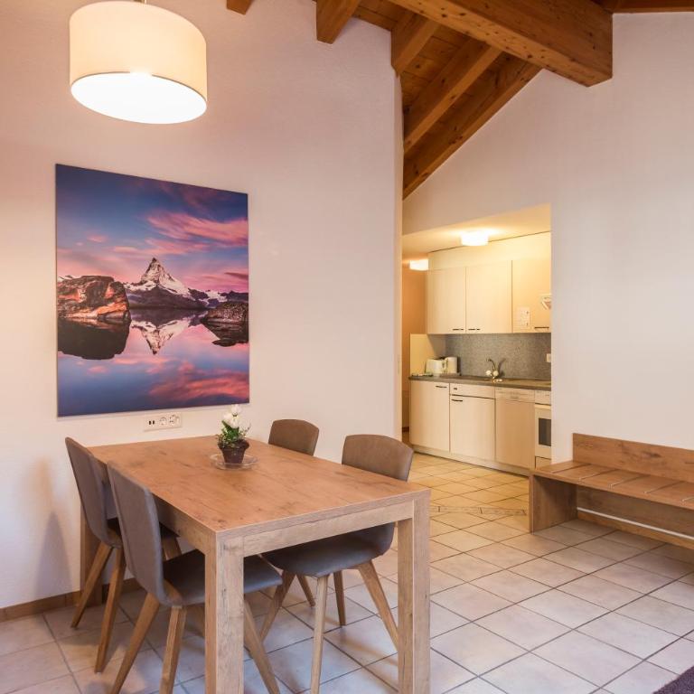 Patricia self-check-in Apartments & Spa Access at Alpen Resort - Apartment mit 1 Schlafzimmer und Balkon - 3