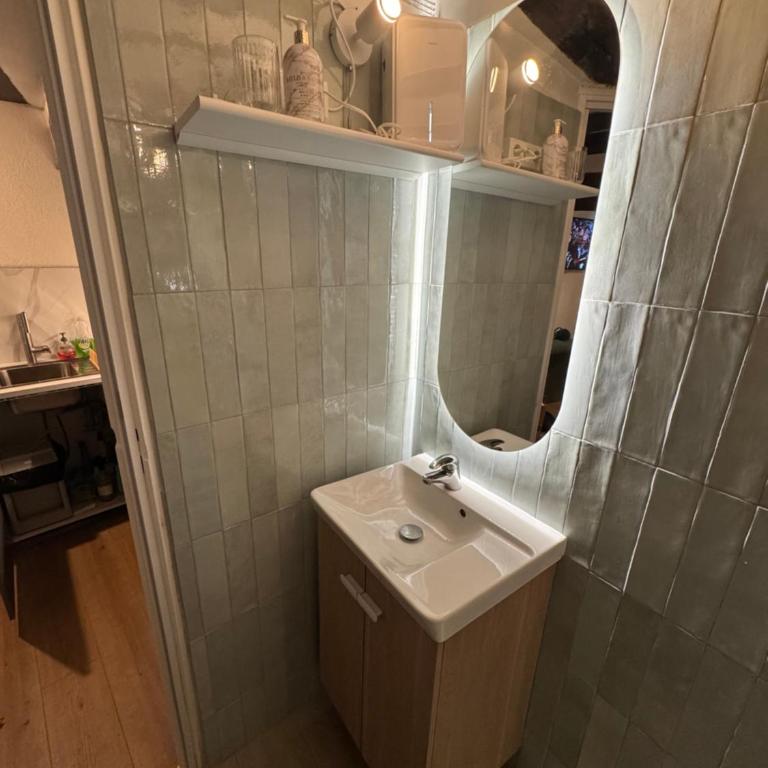 Cozy, newly renovated studio in the heart of Saint-Germain - 6th arrondissement - Appartement 1 Chambre - 10