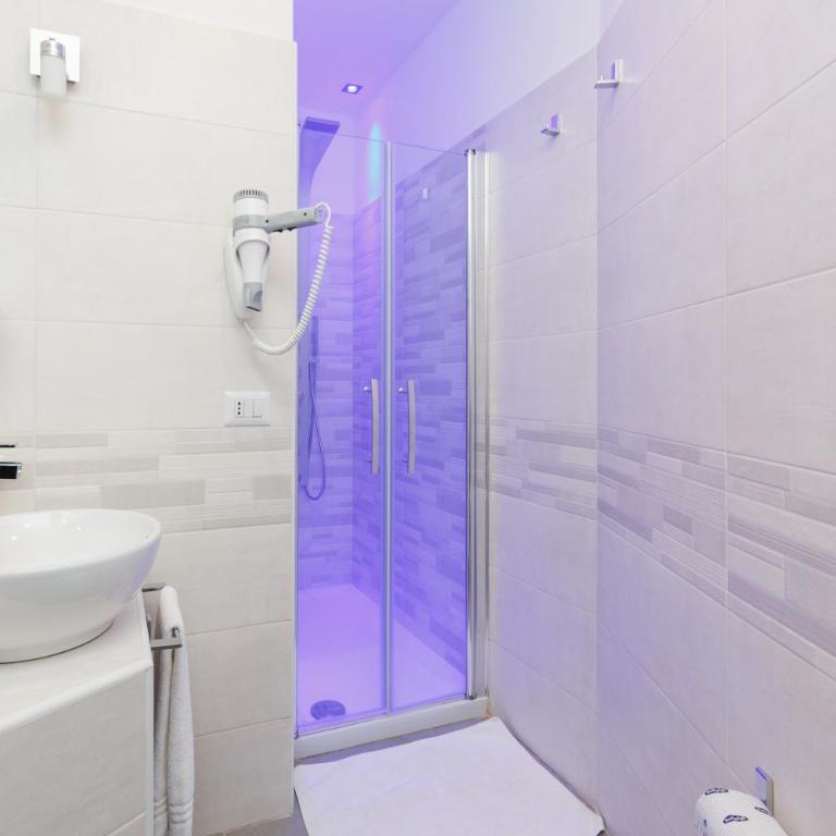 Domus Arena - Twin Room with Private Bathroom - 2
