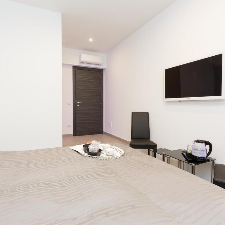 Domus Arena - Twin Room with Private Bathroom - 11