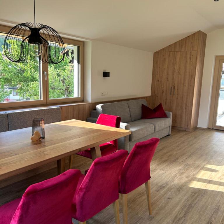 Gästehaus Wildauer - Two-Bedroom Apartment with Balcony - 4