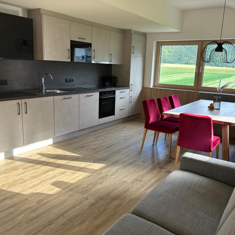 Gästehaus Wildauer - Two-Bedroom Apartment with Balcony - 8
