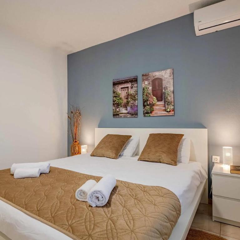 Cozy Home In Tivat With House A Panoramic View - Seven-Bedroom House - 22