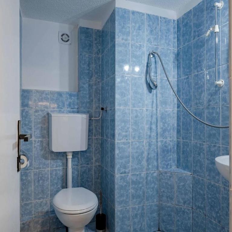 Cozy Home In Tivat With House A Panoramic View - Seven-Bedroom House - 25
