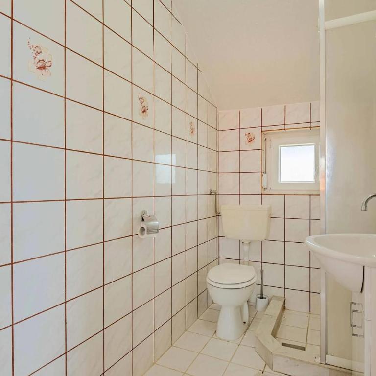 Cozy Home In Tivat With House A Panoramic View - Seven-Bedroom House - 28