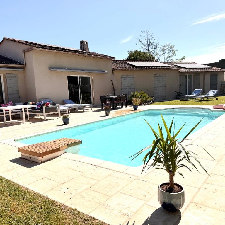 Jolie villa 3ch climatisée à proximité du village de Valbonne mecalineloc - Villa de 3 dormitorios - 13