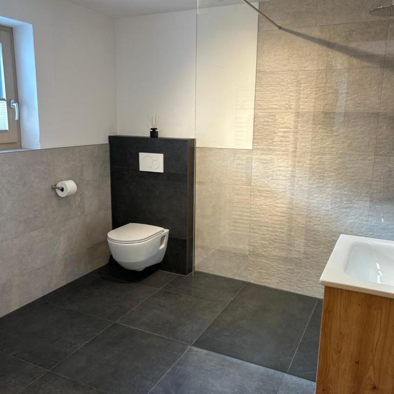 Gästehaus Wildauer - Two-Bedroom Apartment with Balcony - 17