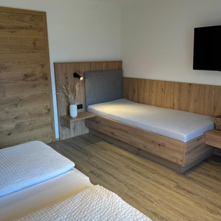 Gästehaus Wildauer - Two-Bedroom Apartment with Balcony - 18