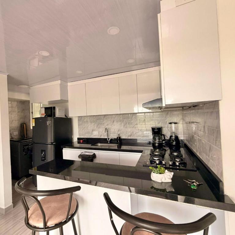 Moderno Apto con Piscina cerca al Centro comercial Unicentro - Apartamento de 3 dormitorios - 10