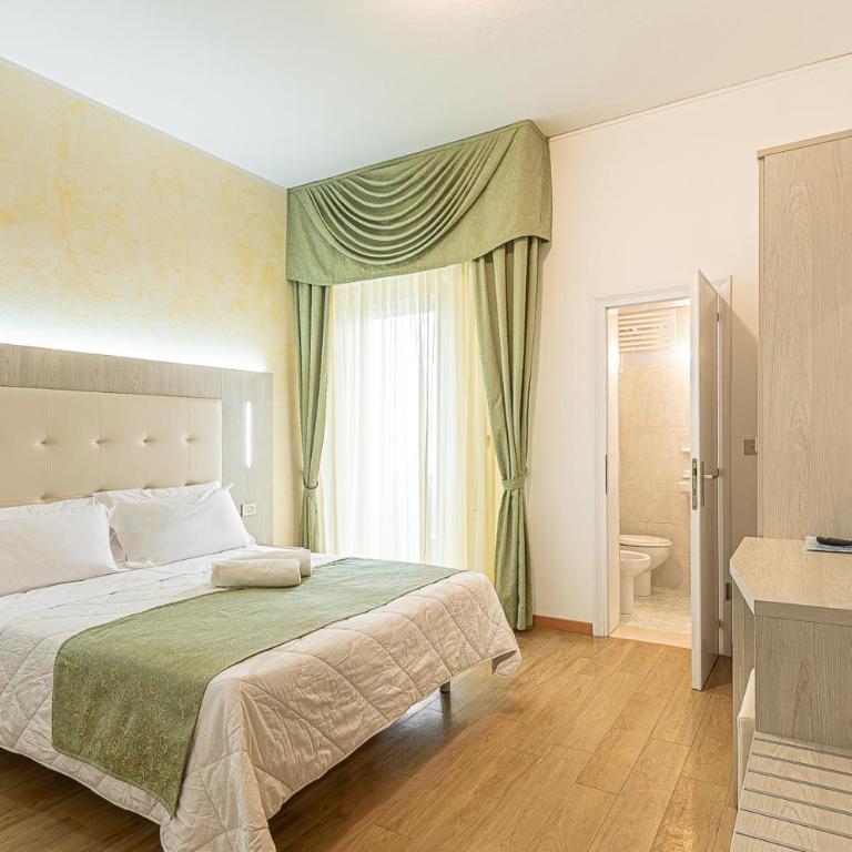 Hotel Corinna - Camera Matrimoniale/Doppia con Letti Singoli con Vista Mare - 17
