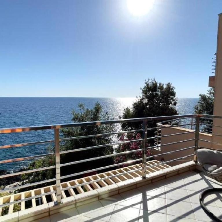 Vila Nadja SEAFRONT - Villa - 12