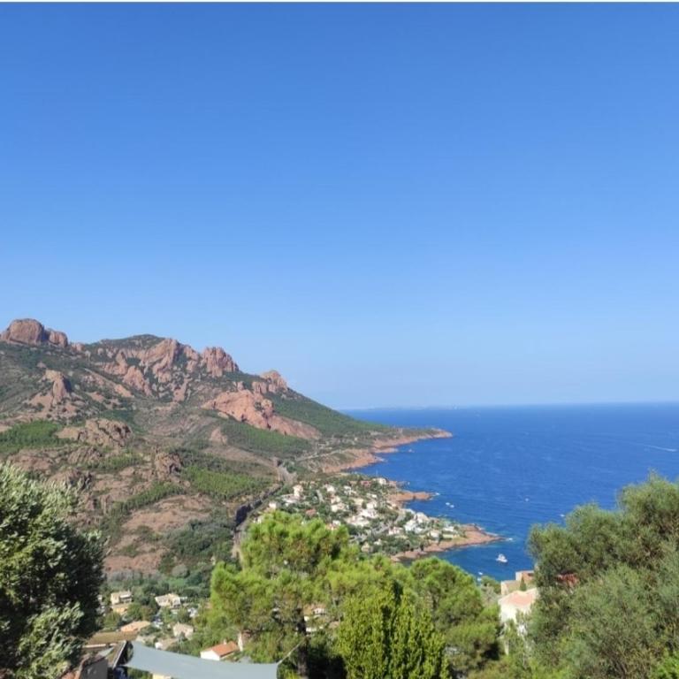 Cozy, bright, air-conditioned 2-room apartment with mezzanine & terrace - Appartamento con 1 Camera da Letto - 35