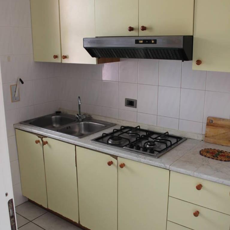 Appartamenti Vacanze Mare - Appartamento Deluxe con 2 Camere da Letto e Balcone - 11