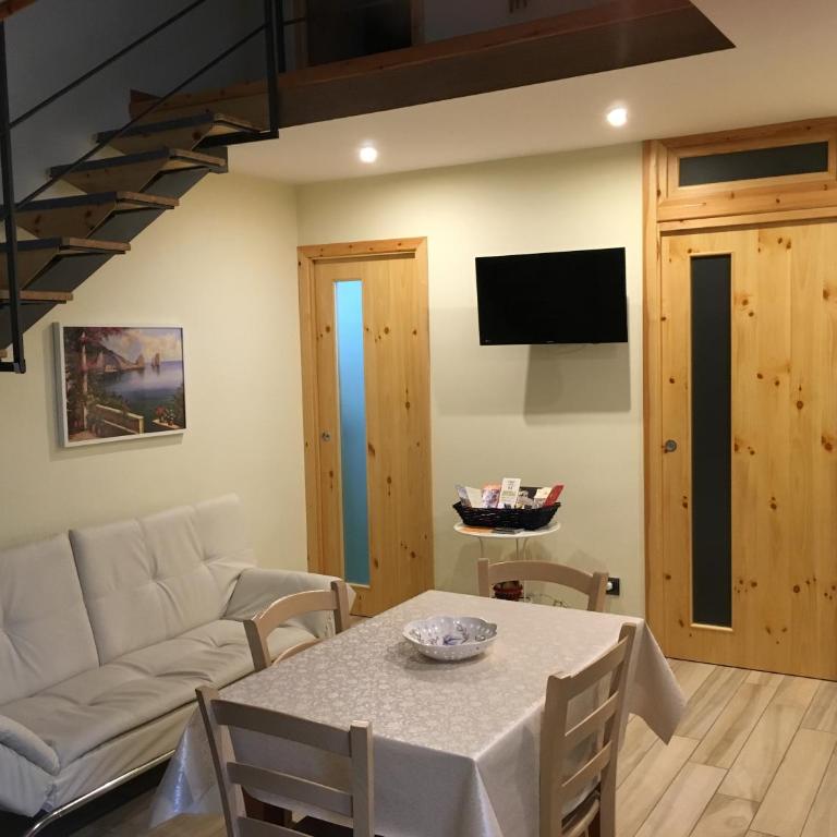 Queen Carolina's Homes - Apartments in Old Town - Suite con 2 Camere da Letto - 2