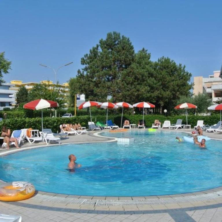 Shared pool and olive orchard garden accommodation - Apartment - 15