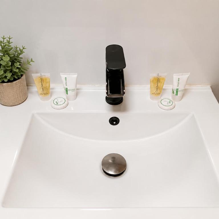 Moderno & Chic Plaza España - Suite Apartment - 12