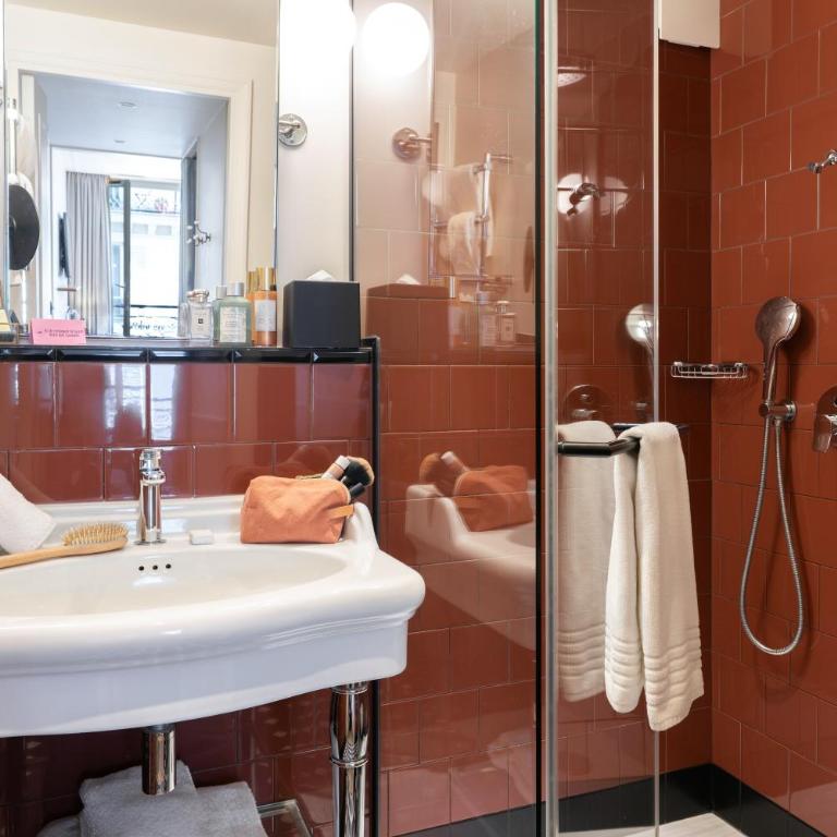 Dadou Paris - Chambre Very Bonne - 7