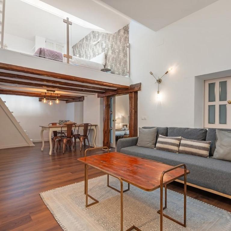 Flat in the Plaza Mayor - Two-Bedroom Apartment - 1