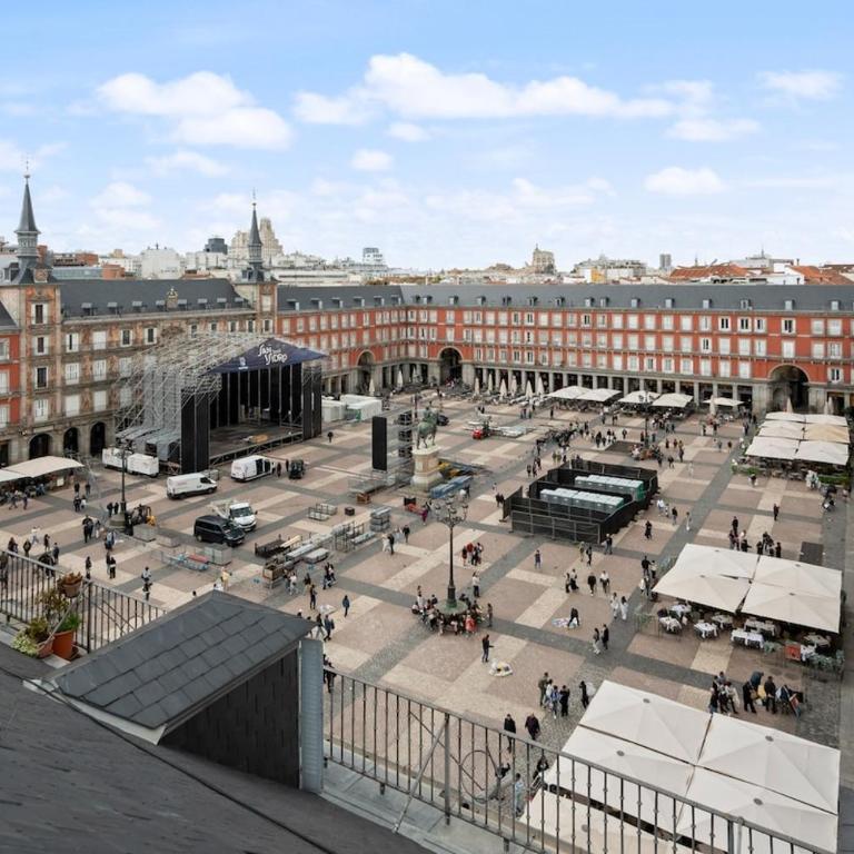 Flat in the Plaza Mayor - Two-Bedroom Apartment - 24