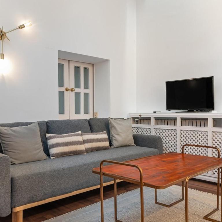 Flat in the Plaza Mayor - Two-Bedroom Apartment - 25