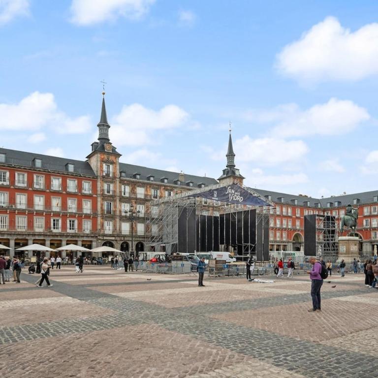 Flat in the Plaza Mayor - Two-Bedroom Apartment - 34