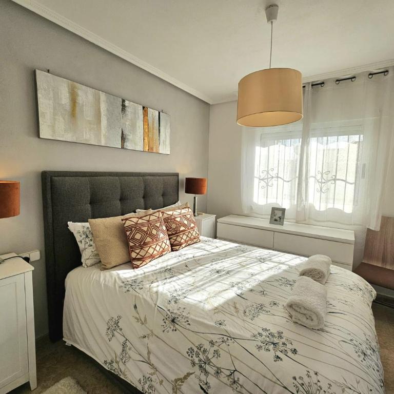 Chalet con Piscina Privada, Aguas Nuevas, Torrevieja - Three-Bedroom Apartment - 15