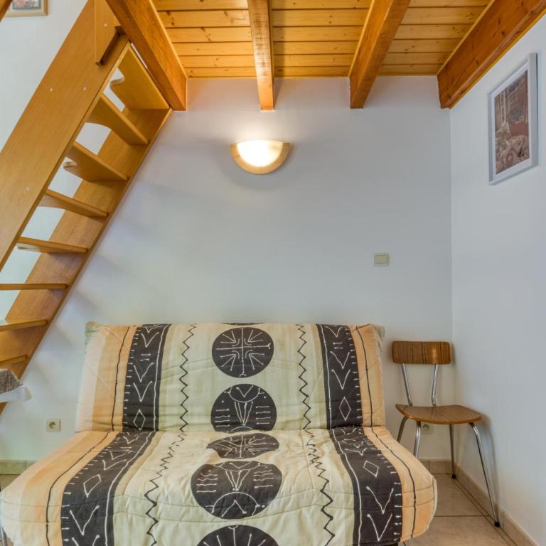 Villa Désirée Agde - Studio d'Hôte - Chambre Quadruple avec Douche - 4