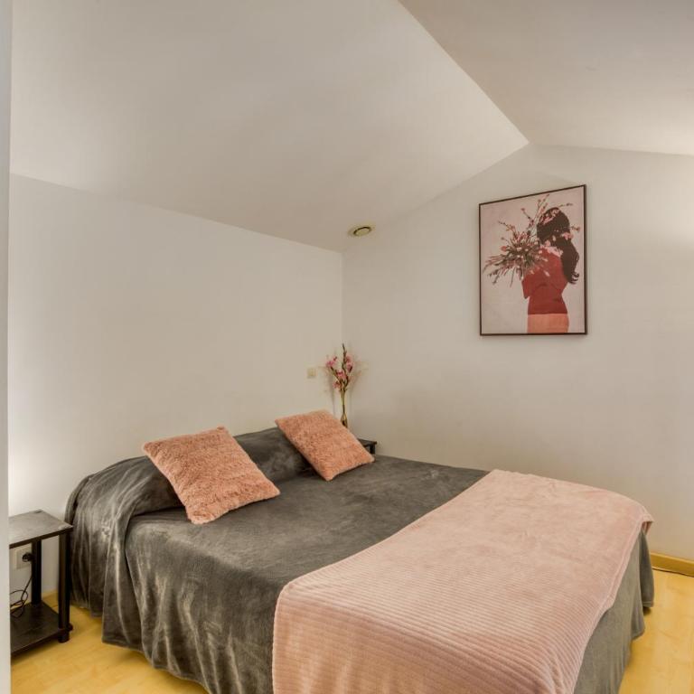 Villa Désirée Agde - Studio d'Hôte - Chambre Quadruple avec Douche - 11