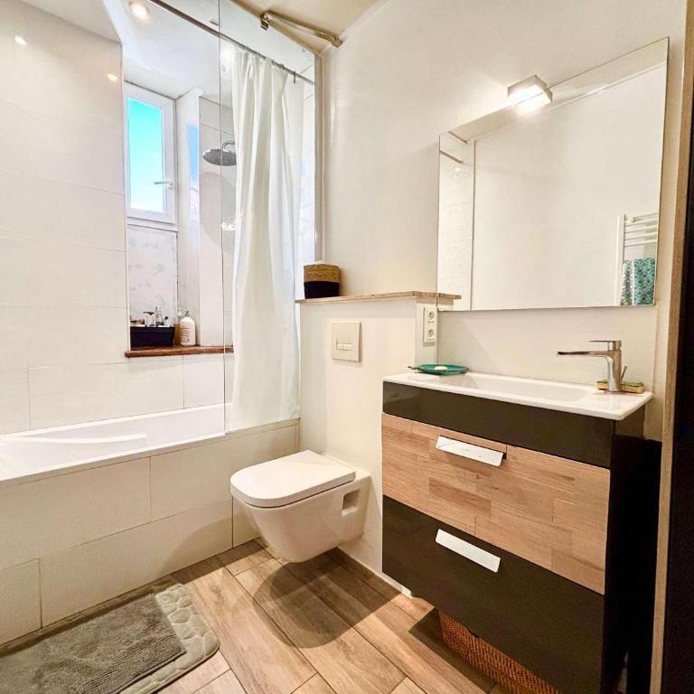 Casamea - T4, Vue Mer, Plage 1min, Clim - Three-Bedroom Premium Apartment - 23