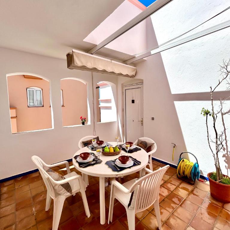 GATU Puerto Bello junto la playa en Puerto Sherry - Apartamento de 2 dormitorios con vistas parciales al océano - 9