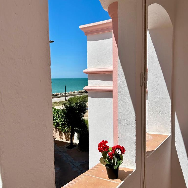GATU Puerto Bello junto la playa en Puerto Sherry - Apartamento de 2 dormitorios con vistas parciales al océano - 11