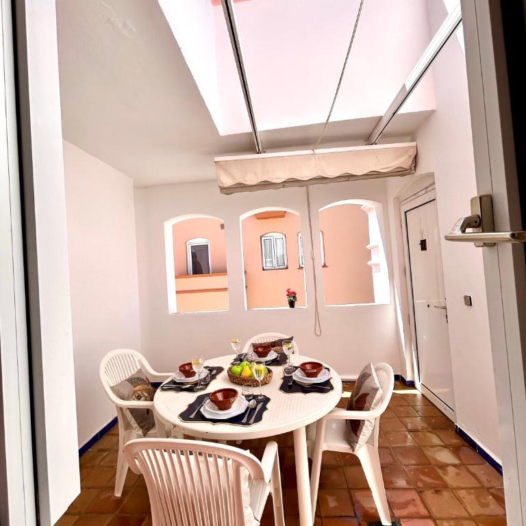 GATU Puerto Bello junto la playa en Puerto Sherry - Apartamento de 2 dormitorios con vistas parciales al océano - 16