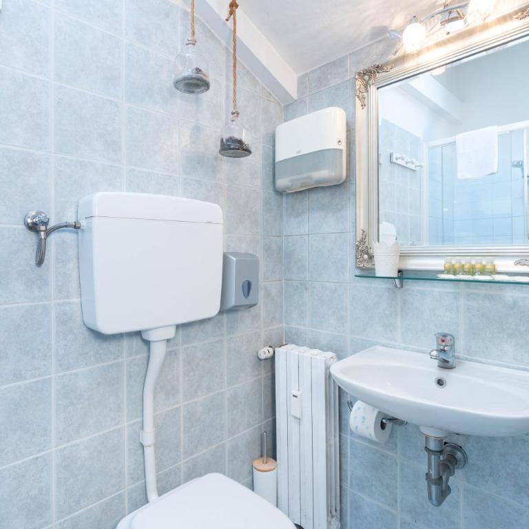 Attico Arena - Family Room with Private Bathroom - 8