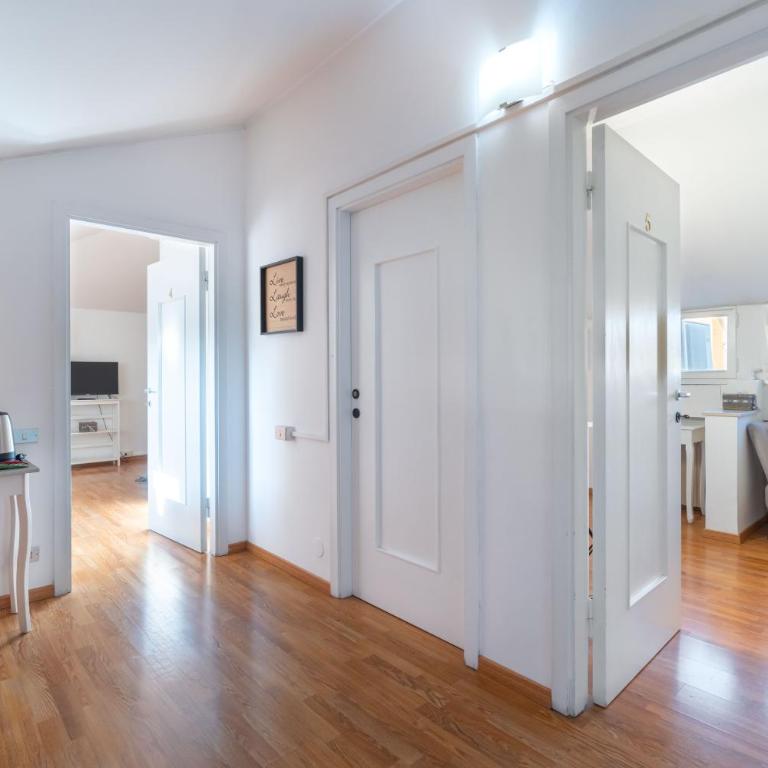 Attico Arena - Family Room with Private Bathroom - 13