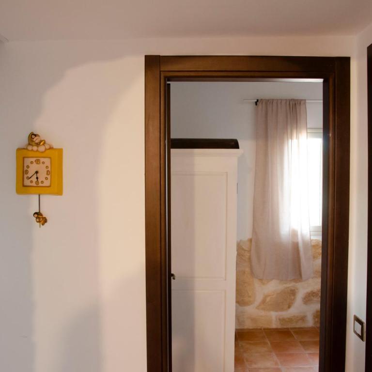 Villa with Private Pool & Garden 10 min walk to the Beach - Villa con Piscina Privata - 10