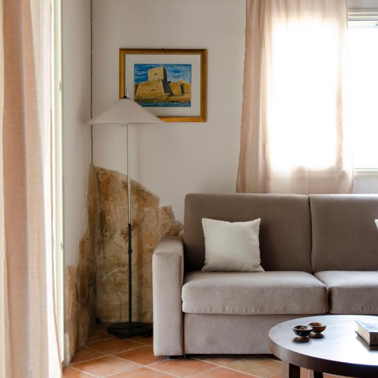 Villa with Private Pool & Garden 10 min walk to the Beach - Villa con Piscina Privata - 4