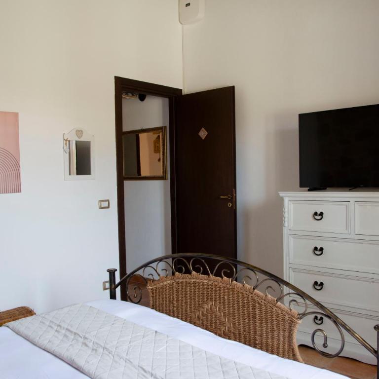 Villa with Private Pool & Garden 10 min walk to the Beach - Villa con Piscina Privata - 19