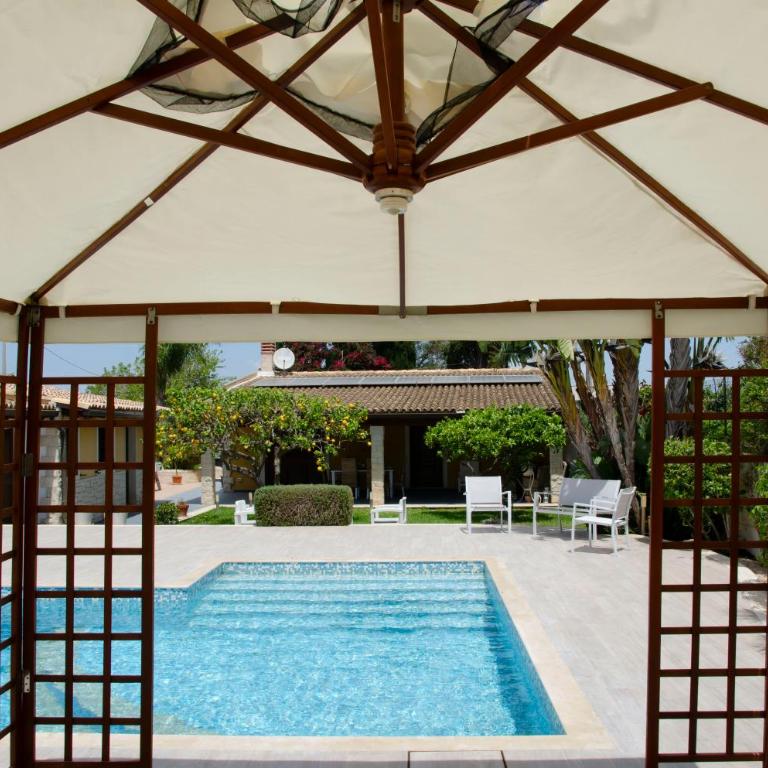 Villa with Private Pool & Garden 10 min walk to the Beach - Villa con Piscina Privata - 33