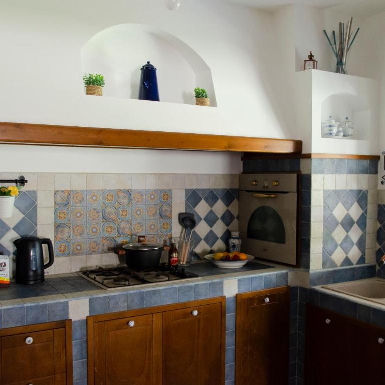 Villa with Private Pool & Garden 10 min walk to the Beach - Villa con Piscina Privata - 32