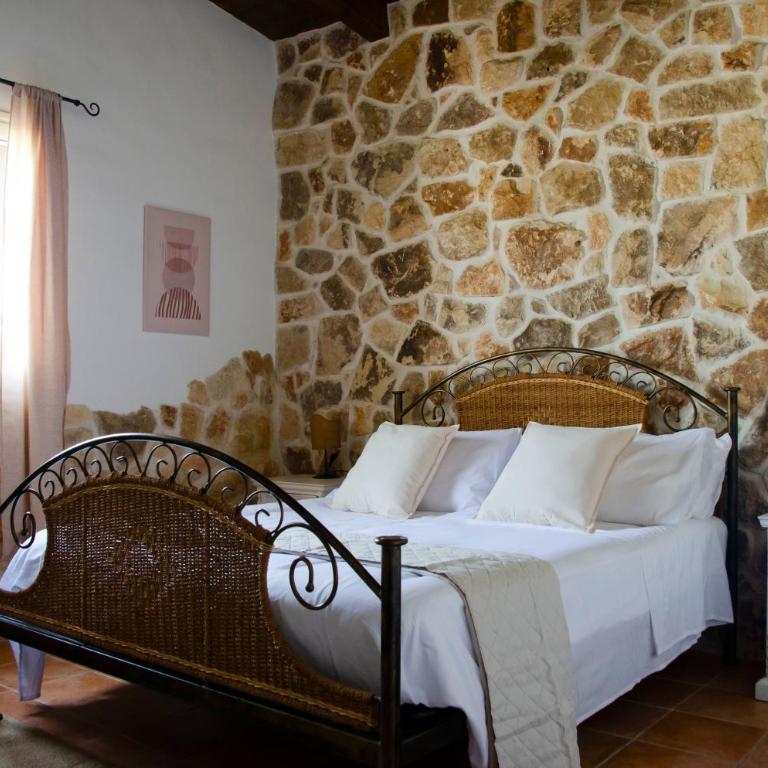 Villa with Private Pool & Garden 10 min walk to the Beach - Villa con Piscina Privata - 2