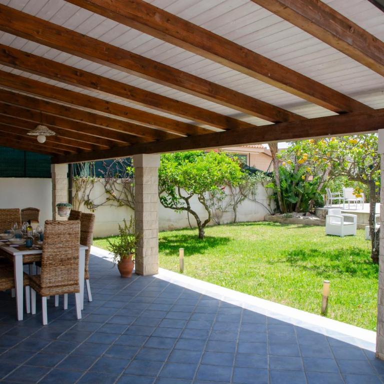 Villa with Private Pool & Garden 10 min walk to the Beach - Villa con Piscina Privata - 37