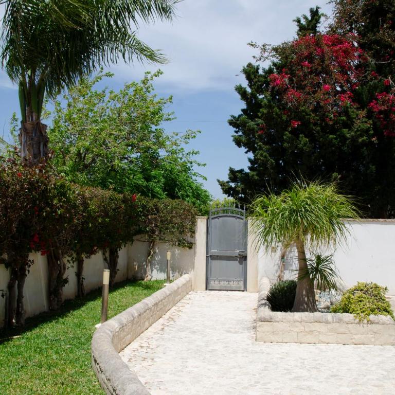 Villa with Private Pool & Garden 10 min walk to the Beach - Villa con Piscina Privata - 45