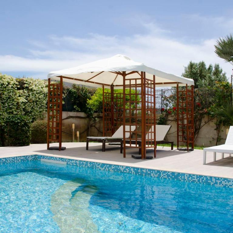 Villa with Private Pool & Garden 10 min walk to the Beach - Villa con Piscina Privata - 50